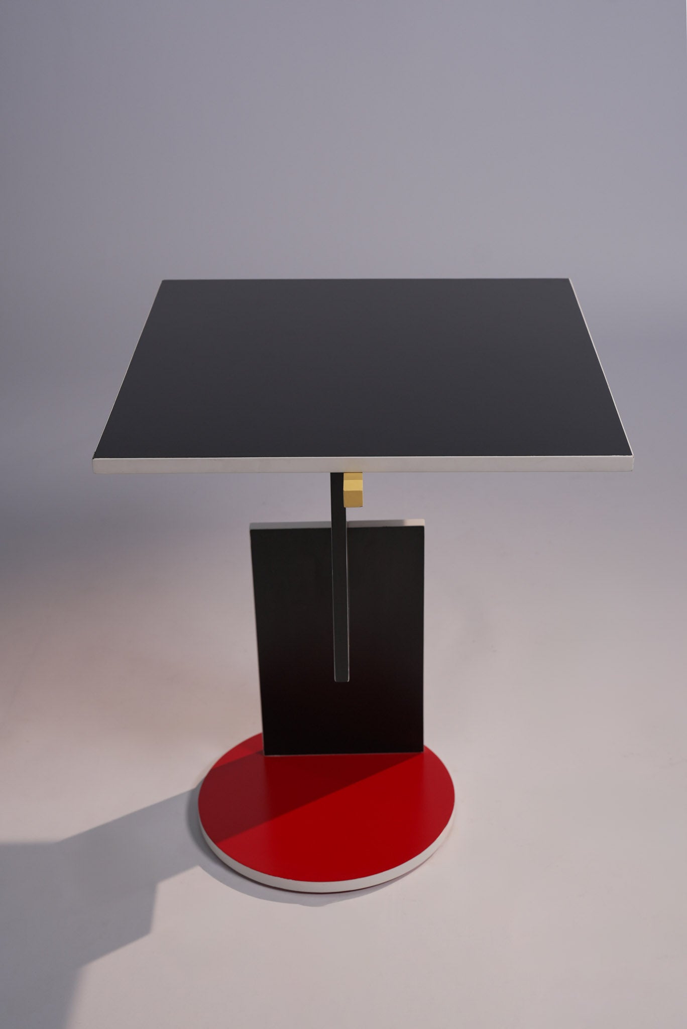 Gates Mond Side Table