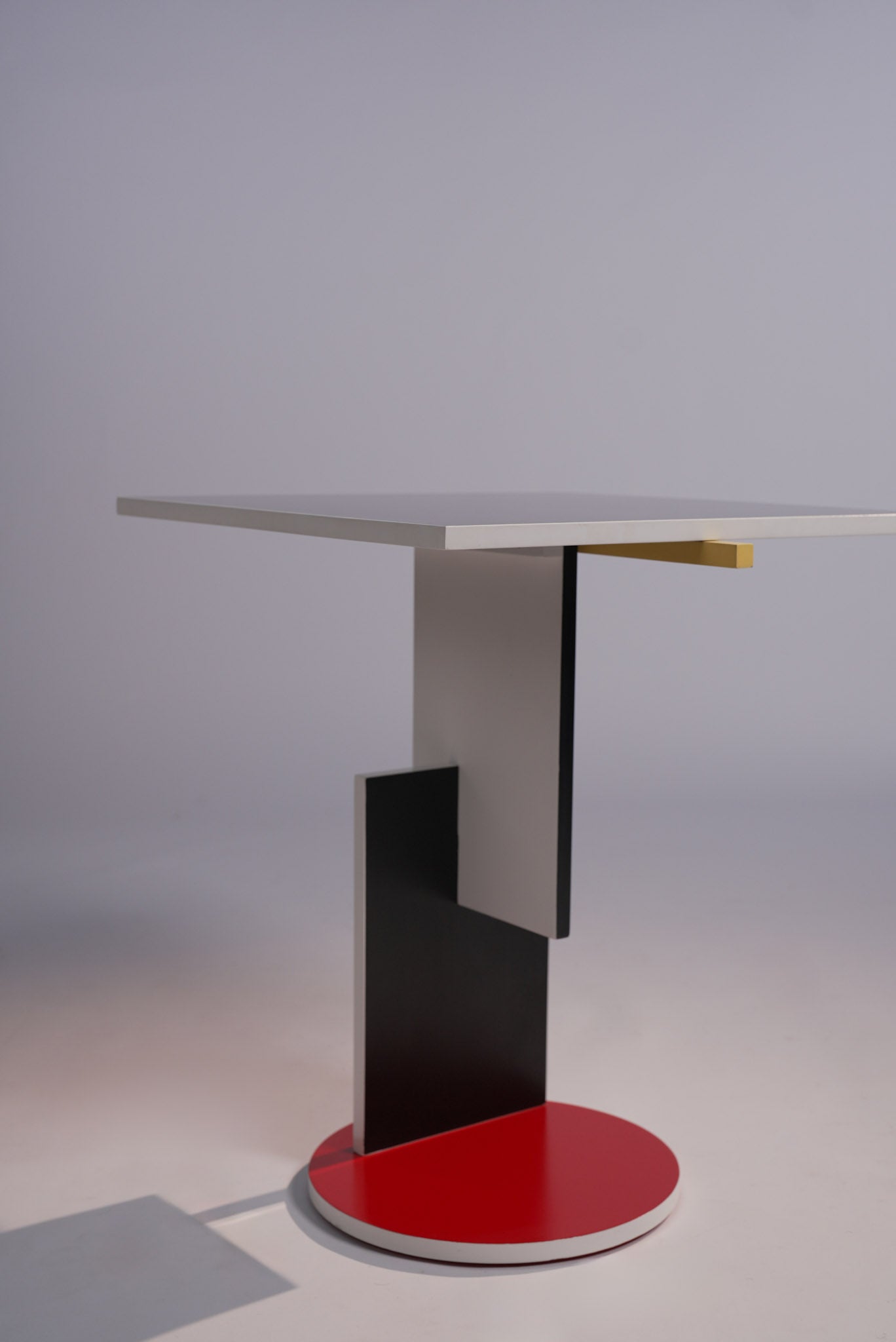 Gates Mond Side Table