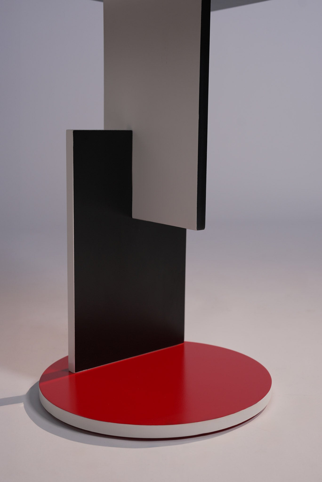 Gates Mond Side Table