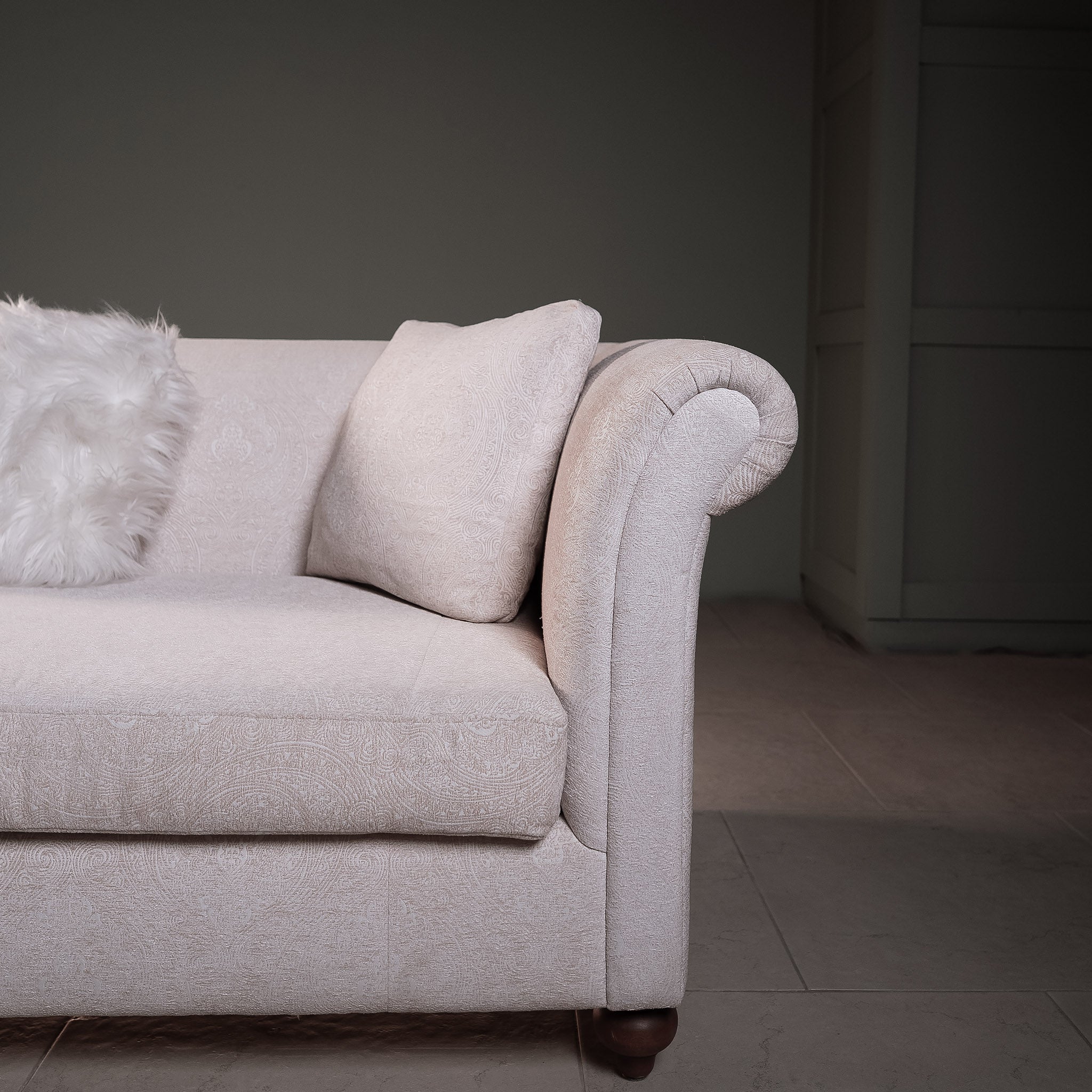 Di Caprio Classic Sofa