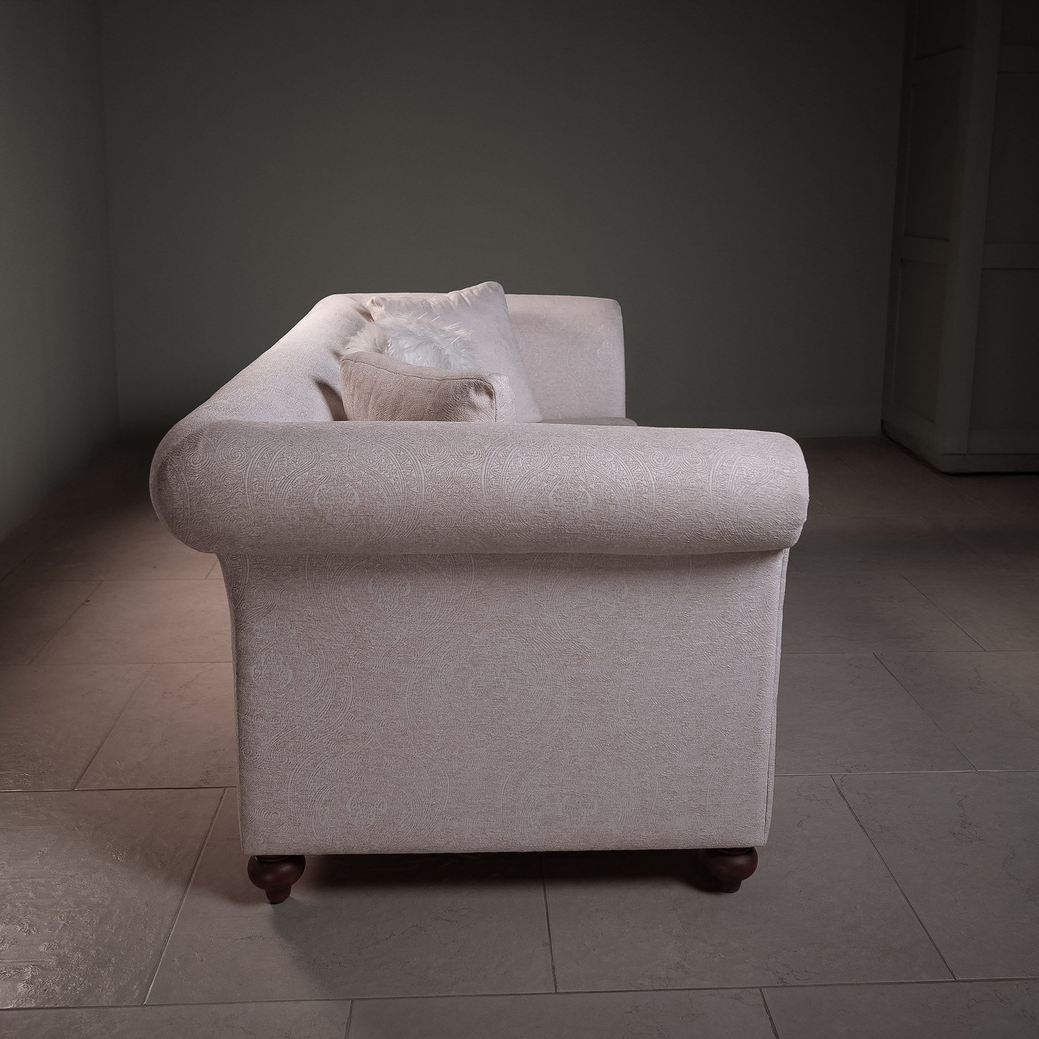 Di Caprio Classic Sofa