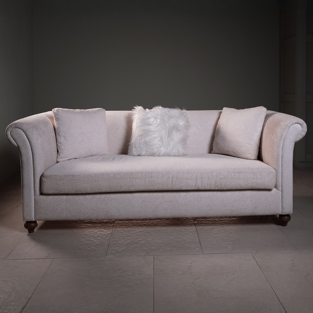 Di Caprio Classic Sofa