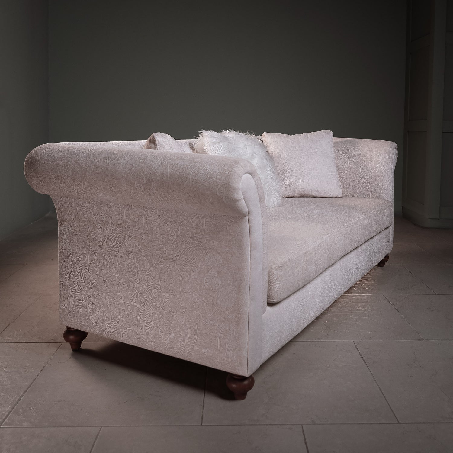 Di Caprio Classic Sofa