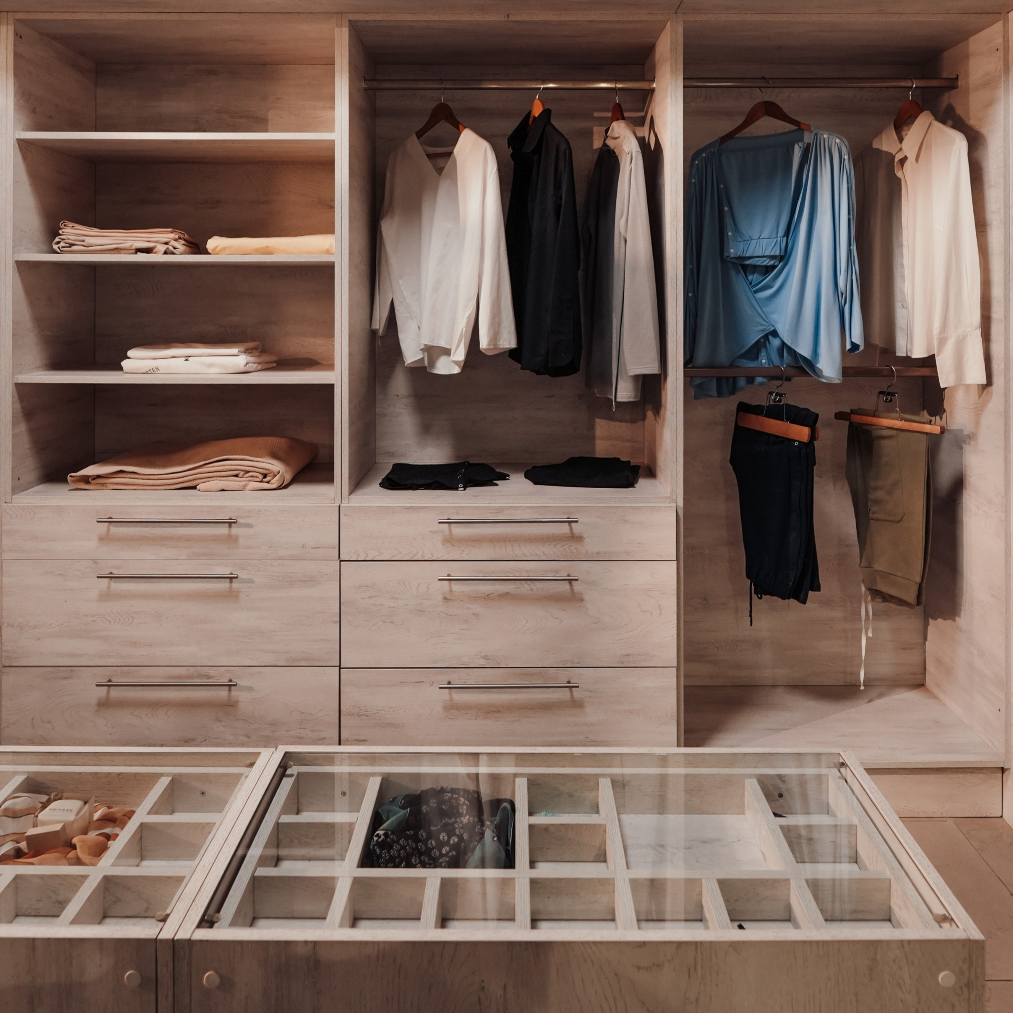 Dressing room and wardrobe by Designy for home furniture